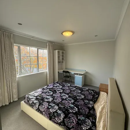 Epsom Homestay